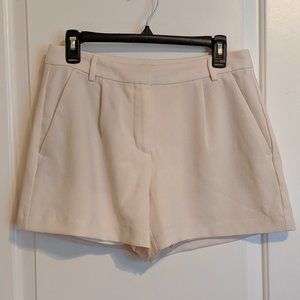 🌈LOFT/ White Dress Shorts/ 3for$20